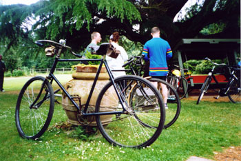 Cycles and admirers